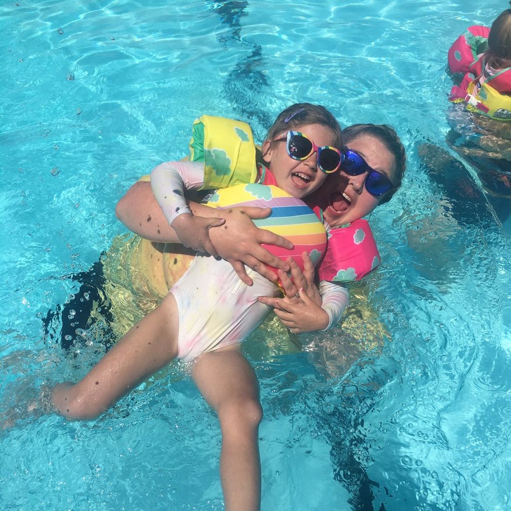 Meet your Posher, Laura